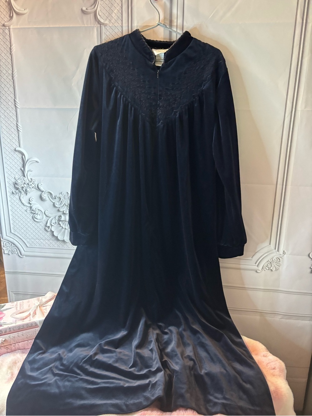 Vintage Jasmine Rose Navy Blue Velour Nightgown Robe with Pockets, Size M